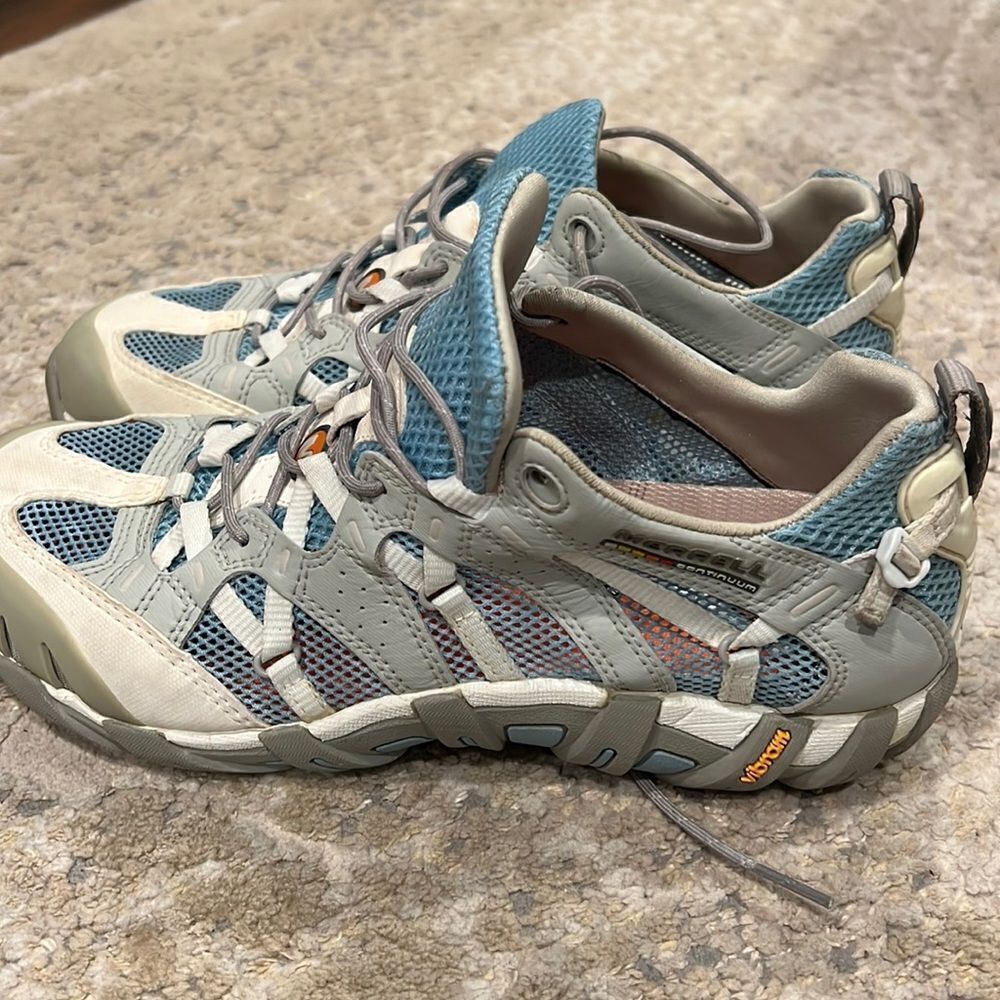 Merrell - Waterpro Ultra Sport - Women 10 in GUC vibram sole hiking mesh sneaker